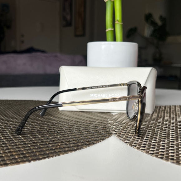 Michael Kors Adrianna i Cat-Eye Sunglasses main image 10